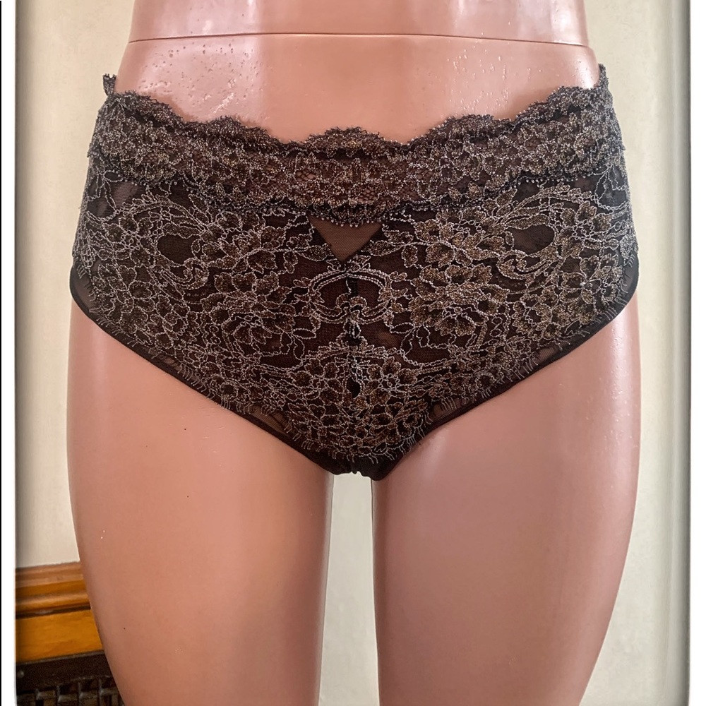 Victoria’s Secret high waist panties size M.